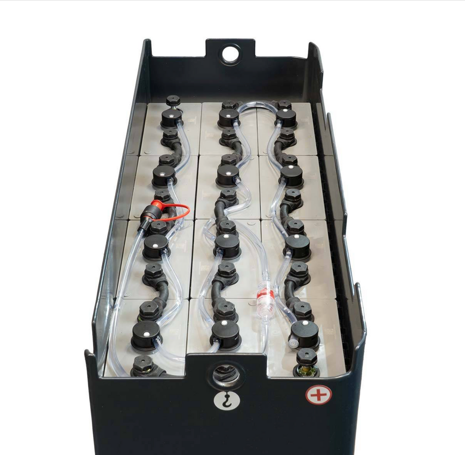 24V Gabelstaplerbatterie 5 PzS 450 Ah (880 * 316 * 590mm L/B/H) Trog 40853600 inkl. Aquamatik